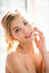 Kaitlin All In - x90 - 4000px y6wg8m91mw
