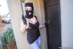 Georgie Lyall Interracial Surprise For Curvaceous MILF Georgie Lyall - 1600px -  d6w1m8d2gv