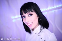 Daphne Dare Giving a Blowjob, Fucking and Swallowing Cum  e6w3esochu
