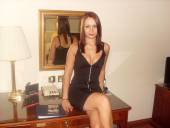 Br%C3%83%C2%BCnette-posiert-im-Hotelzimmer-Brunette-posing-on-hotel-room-h6w4n507n4.jpg