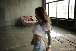 Megan Q Set 327 x34 5760px p6w62cbniw