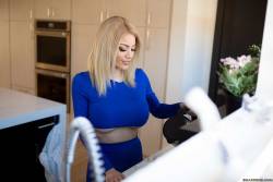 Amber Alena Virile Voyeur - 271x 36w8wl4si7