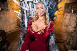  Rebecca More Ella Hughes Queen Of Thrones - 877x-u6wjg6u41h.jpg