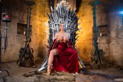  Rebecca More Ella Hughes Queen Of Thrones - 877x-56wjgl5yw4.jpg