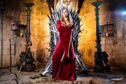  Rebecca More Ella Hughes Queen Of Thrones - 877x-46wjg3qg3k.jpg