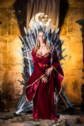  Rebecca More Ella Hughes Queen Of Thrones - 877x-e6wjg4o4qw.jpg