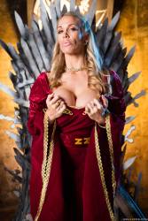  Rebecca More Ella Hughes Queen Of Thrones - 877x-s6wjg6a326.jpg