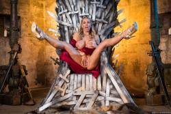  Rebecca More Ella Hughes Queen Of Thrones - 877x-q6wjgohm51.jpg