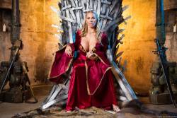  Rebecca More Ella Hughes Queen Of Thrones - 877x-l6wjg76fr2.jpg