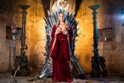  Rebecca More Ella Hughes Queen Of Thrones - 877x-d6wjg5jjh7.jpg