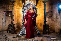  Rebecca More Ella Hughes Queen Of Thrones - 877x-l6wjg32y7h.jpg