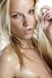 Gwyneth A Fiax 76wkcu5oey