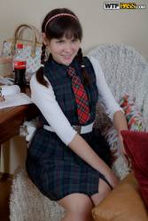 Nora This is her very first anal sex video (187 Photos)(1600x1067) 56wod11jm5