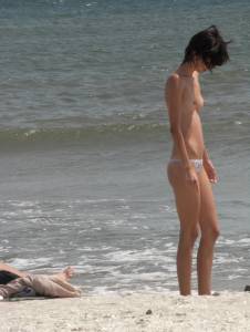 Skinny Beauty by the Sea [x16] q6wnpbsc4q