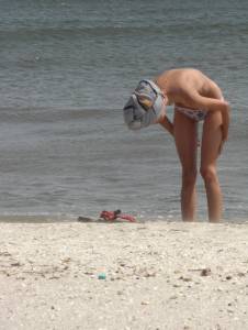 Skinny Beauty by the Sea [x16] 46wnpcal5c