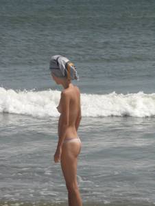 Skinny-Beauty-by-the-Sea-%5Bx16%5D-y6wnpcfqgd.jpg