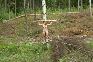 Crucified in the Woods, and left behind [x55]-l6wpbuuq4y.jpg