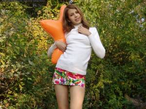 Teen Model Emily 1 j6wp1idv7o