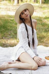 Leona Mia, 18 year old-g6wpwnktk3.jpg