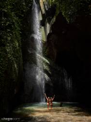 Clover and Putri Bali Waterfall - 59 pictures - 14204px -a6wqwdiuu0.jpg