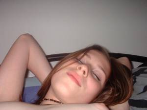 Amateur Girl In And Out Of Her Clothes-y6wvlq2o1r.jpg