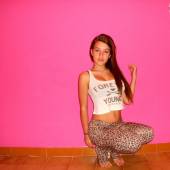 18 TEENYS red t images 26wvpfmi0s
