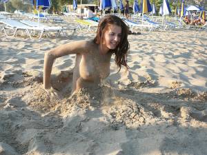 Beachy teen tits brunette [x52] 66ww1f0ash