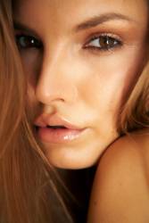 Carina A Bronzea x6wx5fory4