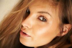 Carina A Bronzea y6wx5gr07e