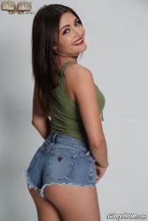 Adria Rae - 249x o6xav71y0o
