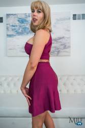 Amber Chase Authority Figure - 142x 36xcbtrnql