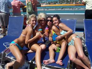 Facebook Friends Bikini  Collection t6xc2gqtsr