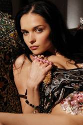 Jenya D Ahisa a6xdjg9d6j