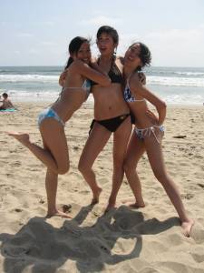 Facebook Friends Bikini  Collection k6xc2g06f4
