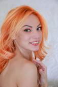 Naughty Smile with Beatrice Roja p6xdmb5slm
