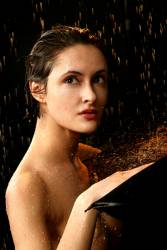 Presenting Leona B a6xek8cemi