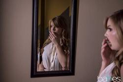 Dolly Leigh Working Late 119x 2495x1663 n6xeqwlphg