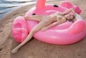 Swan Float with Agatha w6xeerd0sh