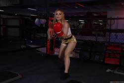 Sloan Harper Boxing Babe 368x 2495x1663 e6xgtncyc3