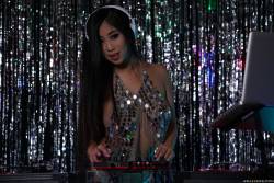 Jade Kush The DJ is DTF 387x 2495x1663 h6xgqp1q45