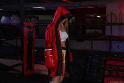 Sloan Harper Boxing Babe 368x 2495x1663 j6xgtmqkuo