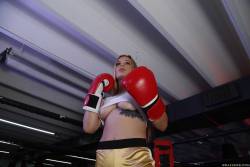 Sloan Harper Boxing Babe 368x 2495x1663 e6xgtnj7l5