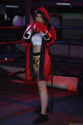 Sloan Harper Boxing Babe 368x 2495x1663 c6xgtjrcqe