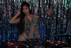 Jade Kush The DJ is DTF 387x 2495x1663 m6xgqp8mfn