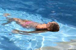 Tanner Mayes Poolside Slut, 1663x2495 px 421 pics r6xguer24e
