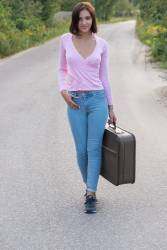 Oxana Chic Lone Traveler - 120 pictures - 7360px 66xfqh13wk