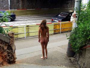 Sarka nude in public-e6xfgml75w.jpg