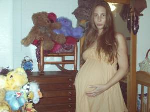 Pregnant girl , anno 2005 x29-c6xf8l0ofl.jpg