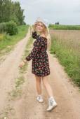 Farm Girl with Yelena s6xftuu72n