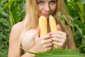 Farm Girl with Yelena-36xftxiii3.jpg